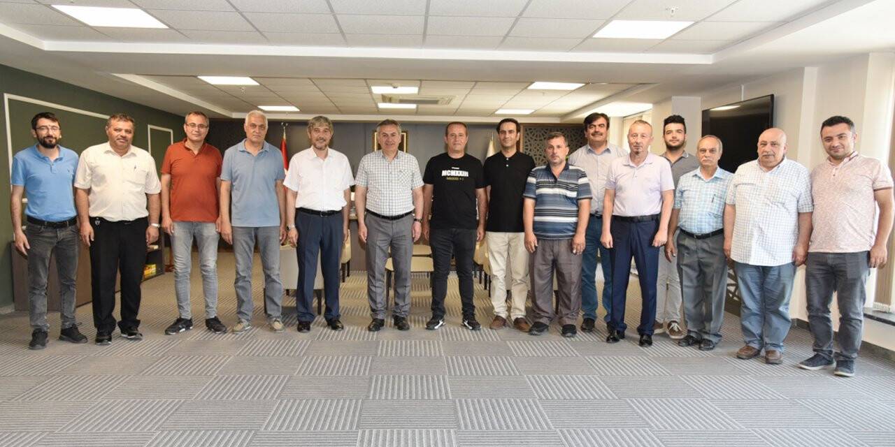 Yiğit, çalışanlarla bayramlaştı