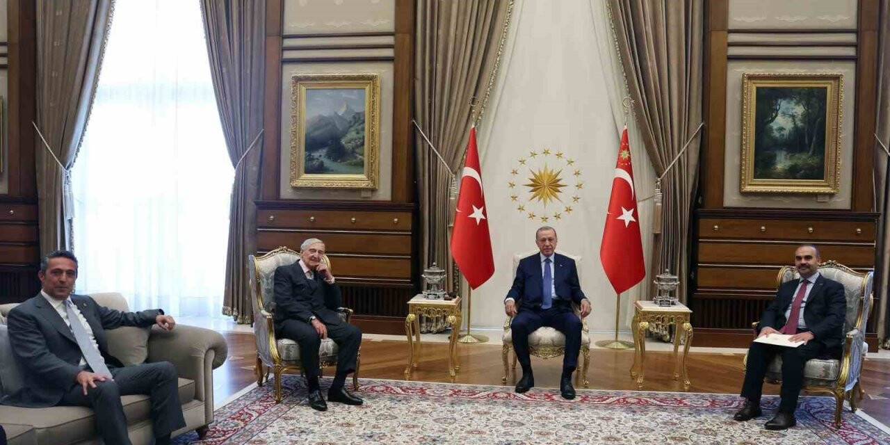 Cumhurbaşkanı Erdoğan,  Rahmi Koç ve Ali Koç'u kabul etti