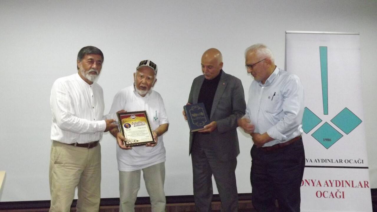 Sibiryalı Müslümanlar ezanı Konya’da duydu