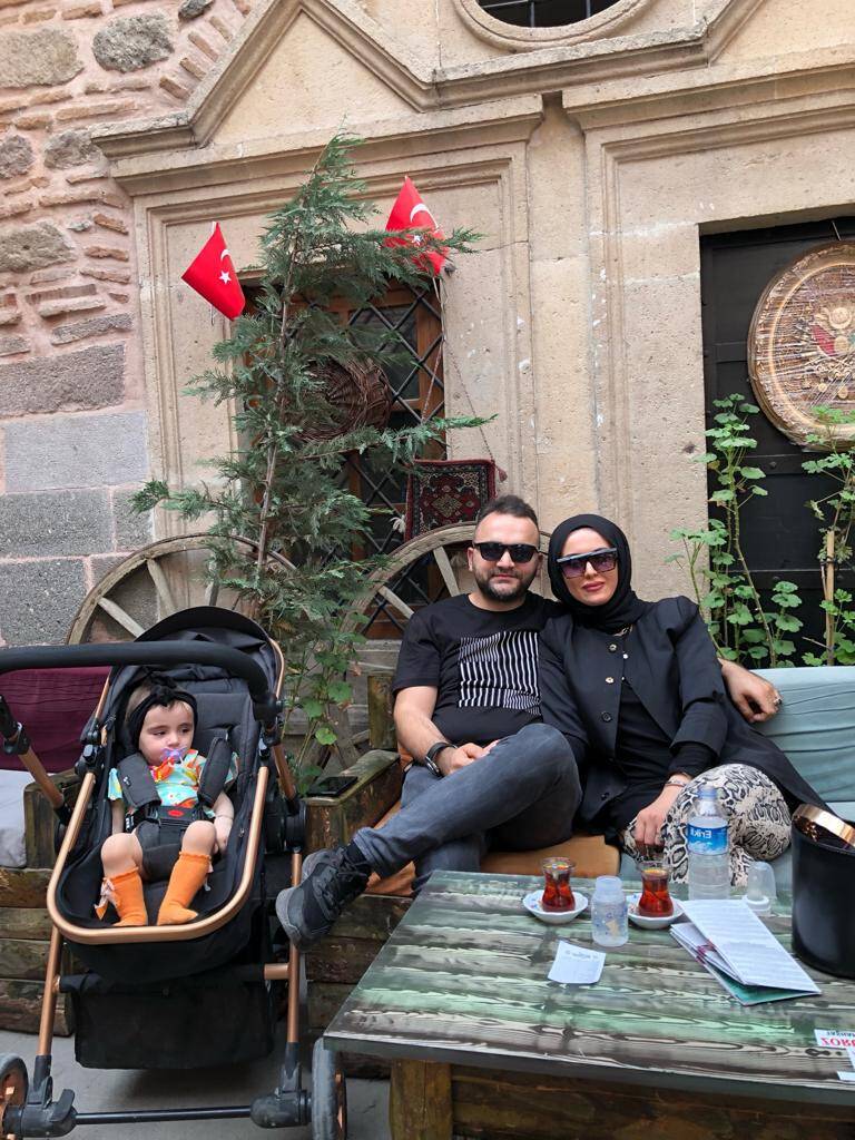 Evlilik yıl dönümünü gazete ilanıyla kutladı