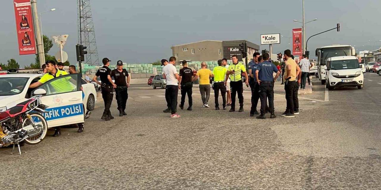 Tekme ve yumruklar havada uçuştu