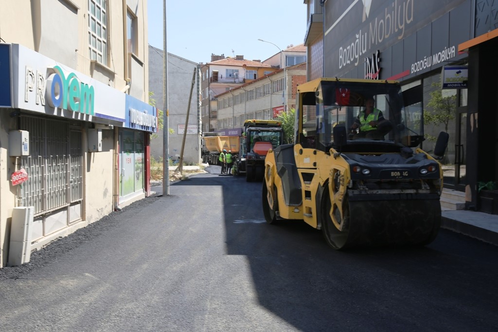 Ereğli'de asfalt çalışmaları sürüyor