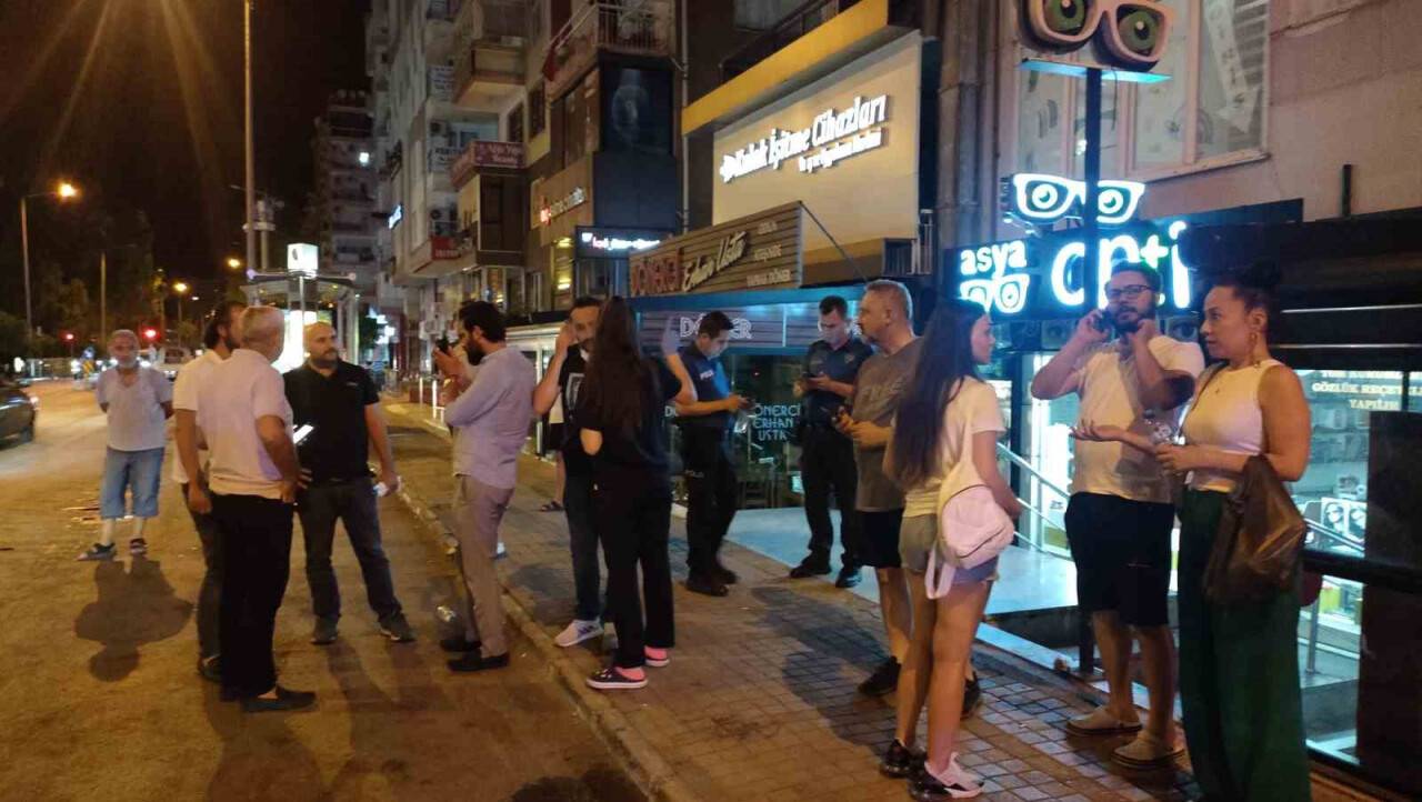 Apartman dairesinde yangın: 1 ölü, 2 yaralı