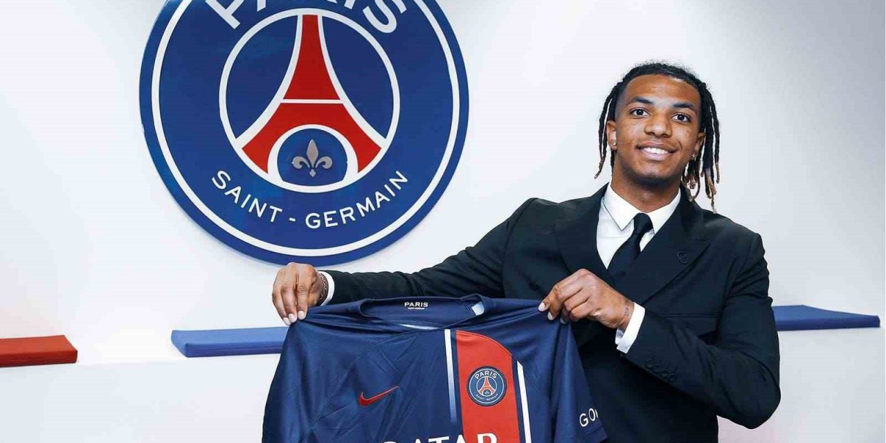 PSG, 18 yaşındaki Cher Ndour’u kadrosuna kattı