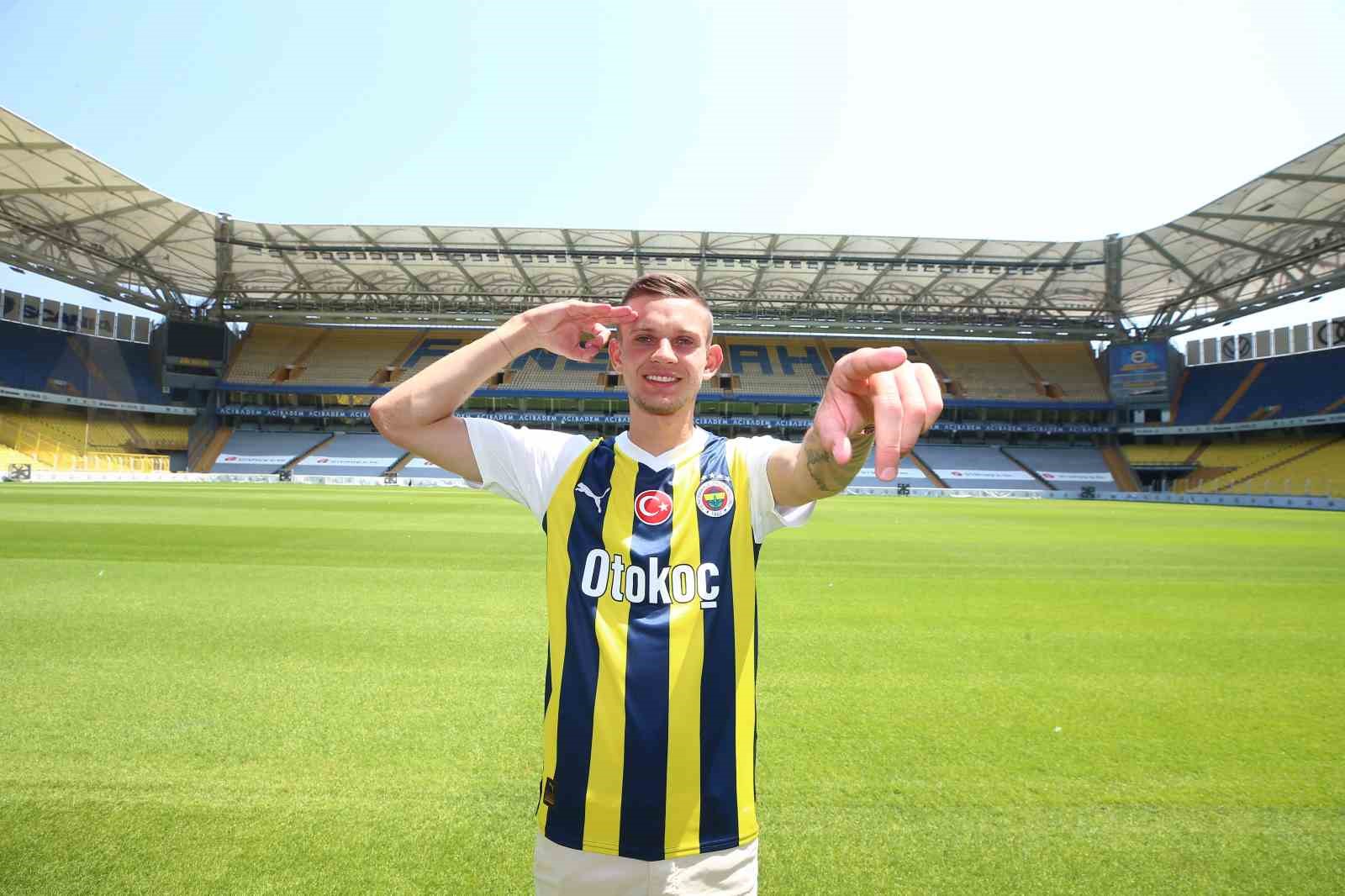 Sebastian Szymanski Fenerbahçe’de