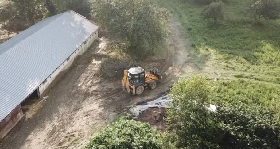 Sele teslim olan köydeki tavuk çiftliğinde 8 bin 400 tavuk telef oldu