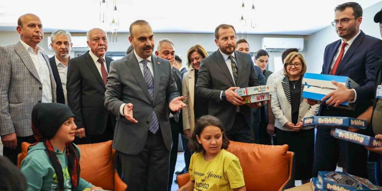Bakan Kacır'dan  küçük ve orta düzeydeki işletmelere destek açıklaması