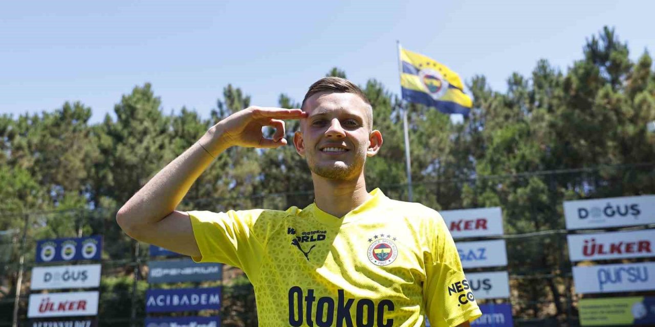 Sebastian Szymanski: "Fenerbahçe, Türkiye'nin en büyük kulübü"