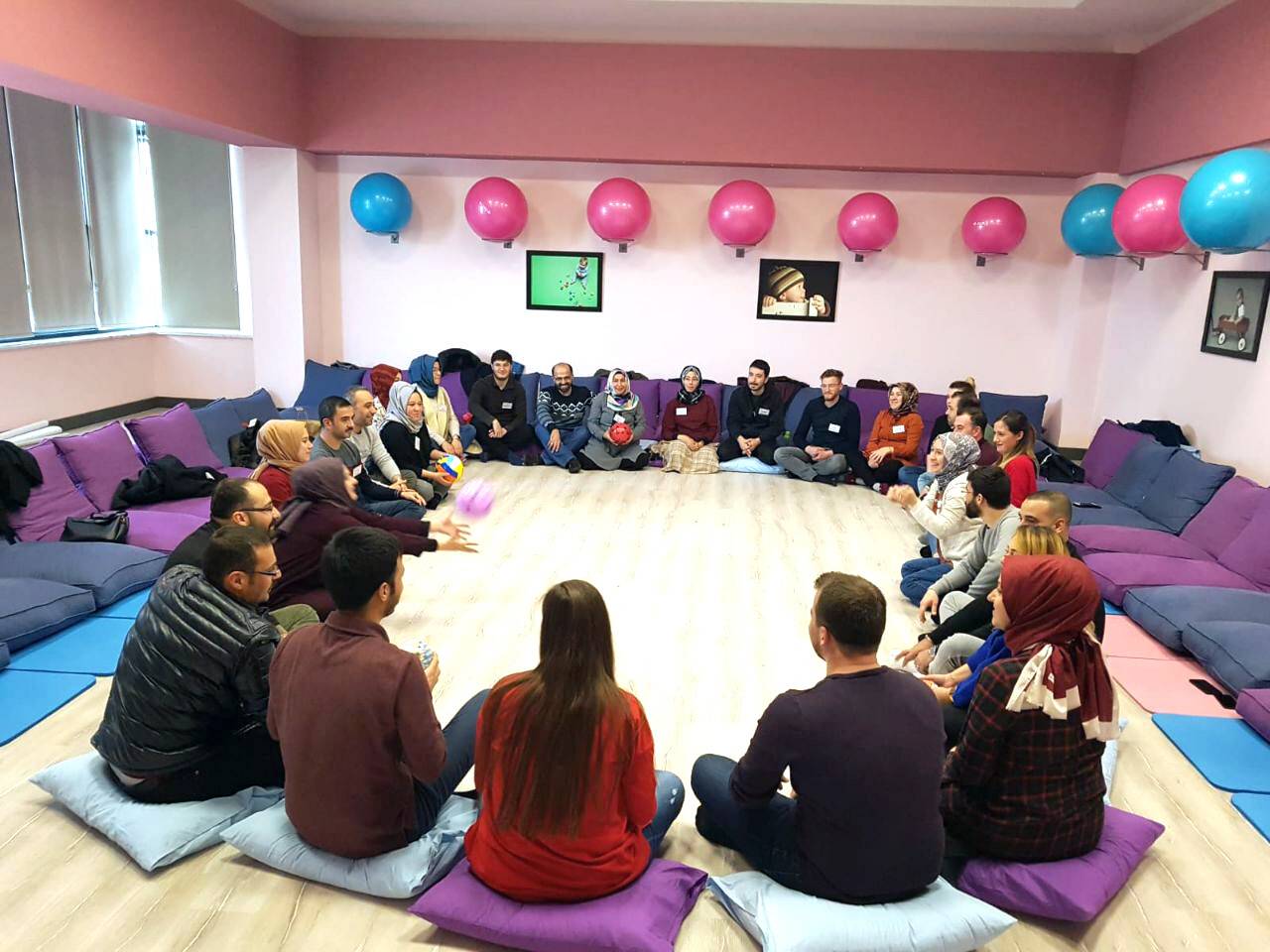 İlk Adım Ebe-Gebe Okulu Projesi ile  ‘Mutlu Anneler, Sağlıklı Bebekler’