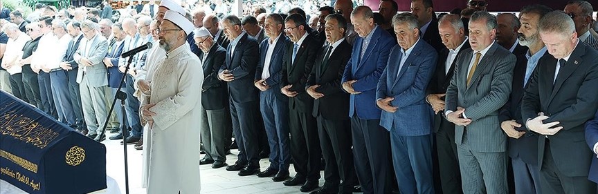 Cumhurbaşkanı Erdoğan, Hayati Yazıcı'nın annesinin cenazesine katıldı