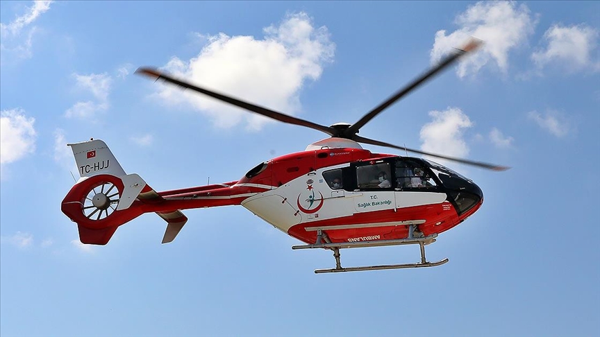 Seydişehir'de ambulans helikopter kalp krizi geçiren hasta için havalandı