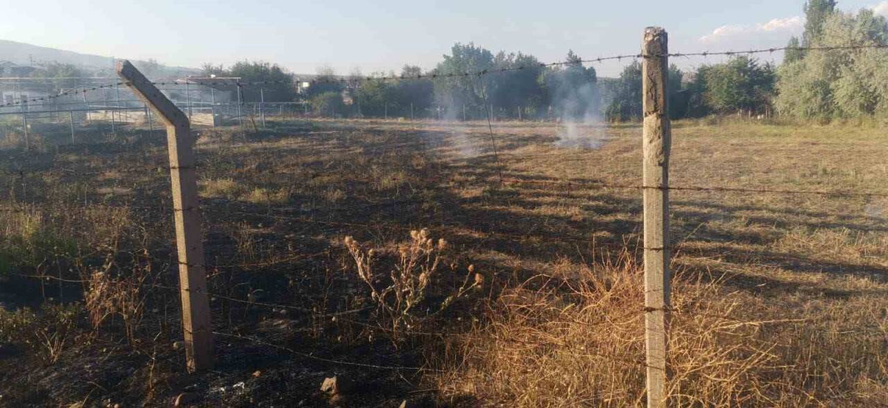 Ot yangını kısa sürede söndürüldü