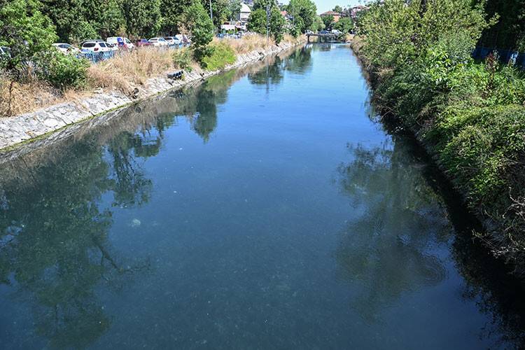 İstanbul'daki bazı dereler Boğaz'ı ve Marmara Denizi'ni kirletmeye devam ediyor
