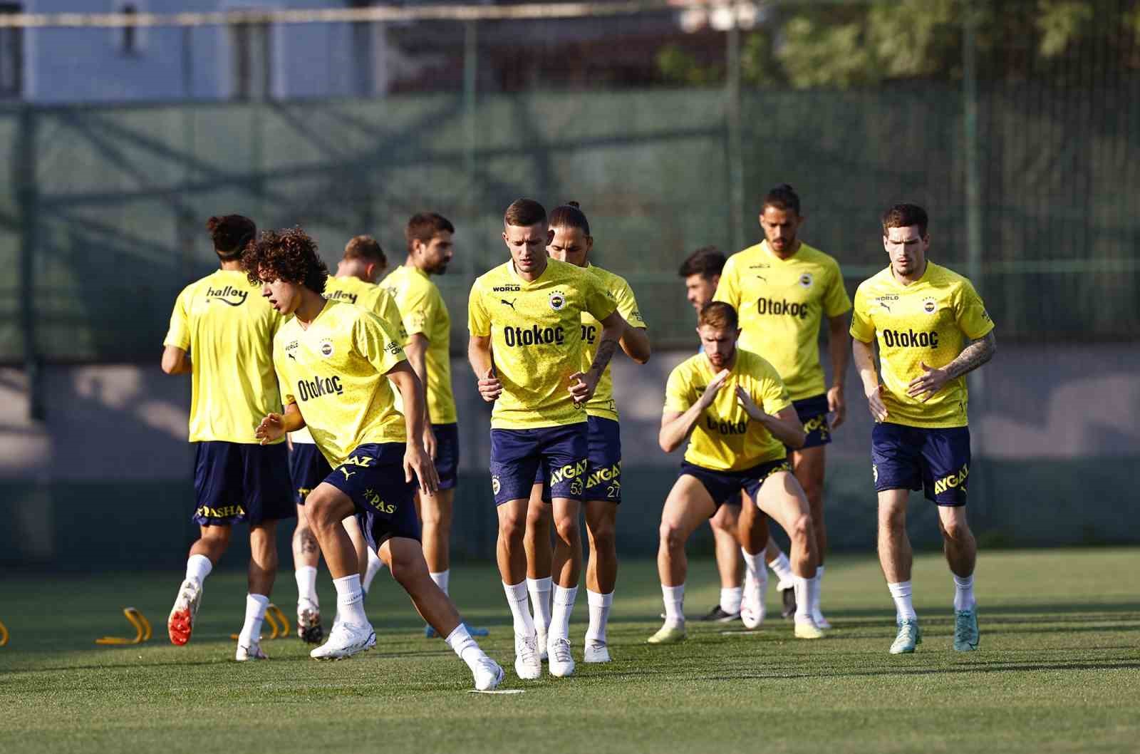 Fenerbahçe, Zimbru maçı hazırlıklarını sürdürdü