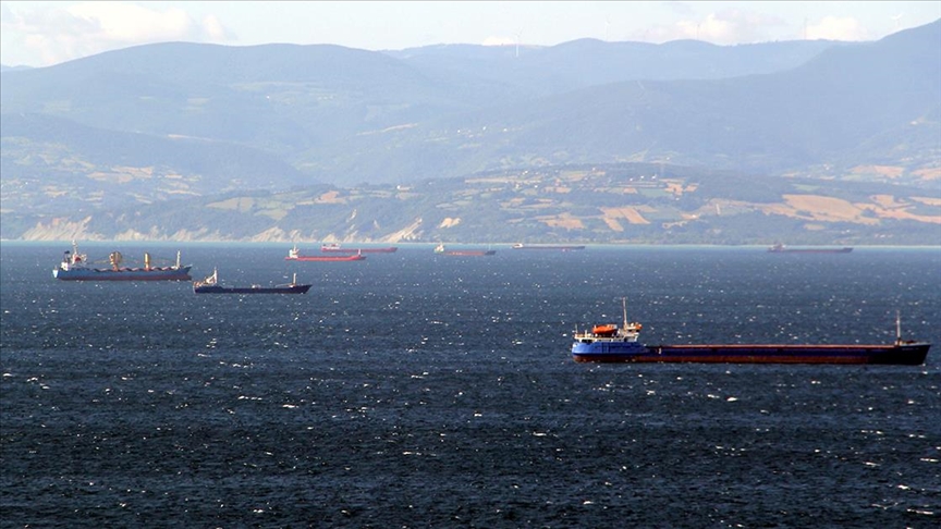 Sinop'ta gemiler limana sığındı