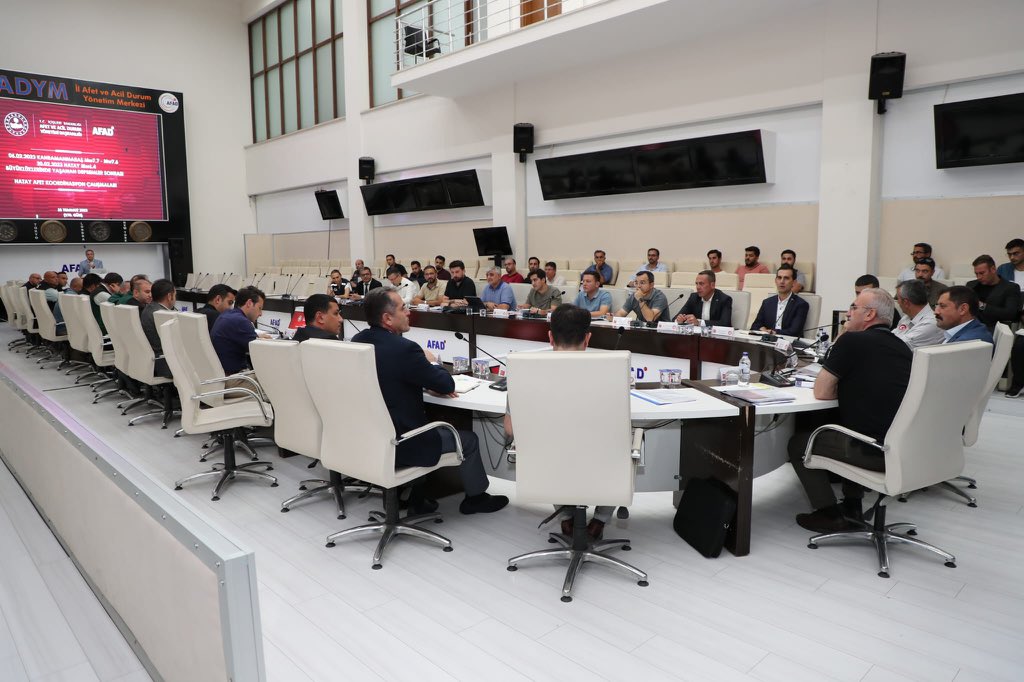 KOSKİ Genel Müdürü Demir, Hatay altyapısının değerlendirildiği toplantıya katıldı