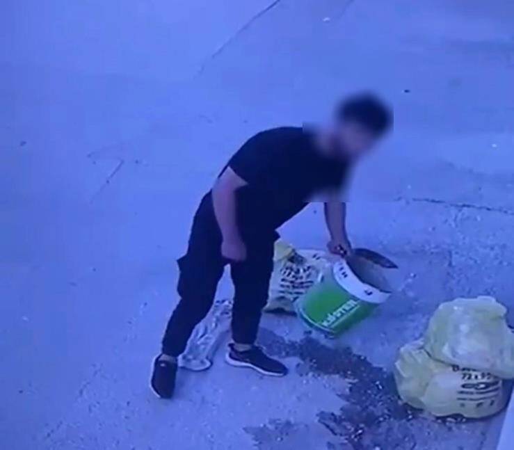 Çöp kovasını çalıp kayıplara karıştı