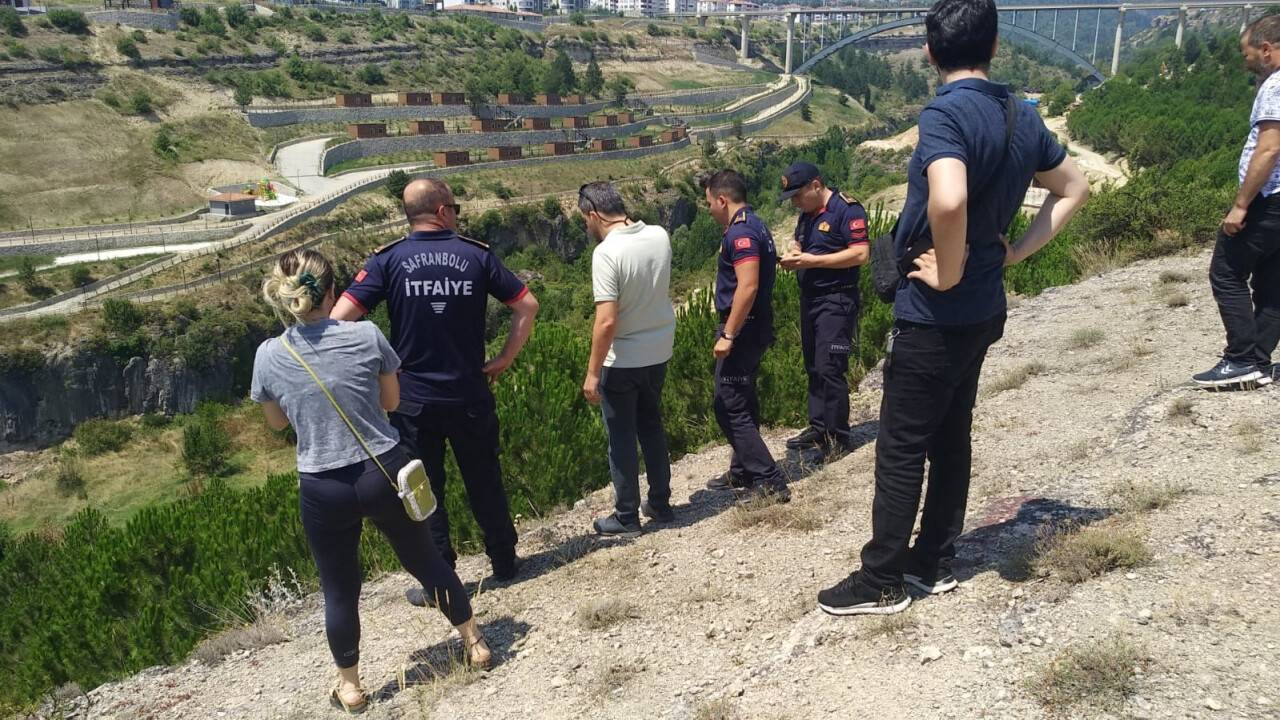 4 metre yükseklikten düşen çocuk yaralandı