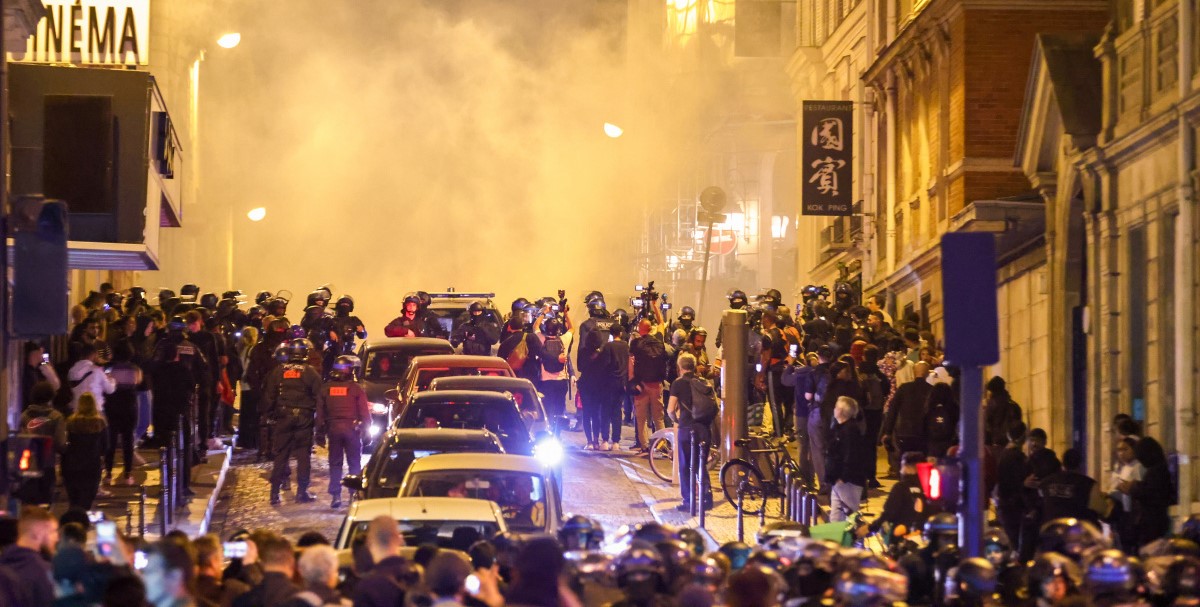 Fransa'da olaylara sebep olan polis şiddeti vakası mahkemede