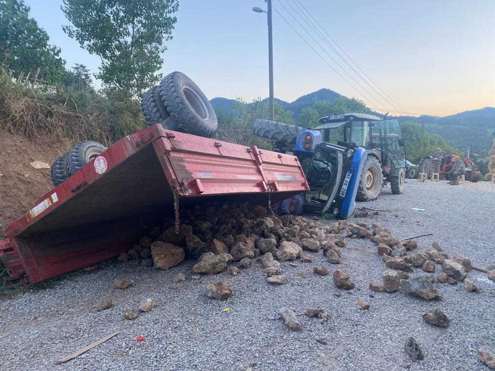 Bolu'da devrilen traktörün altında kalan 2,5 yaşındaki çocuk hayatını kaybetti