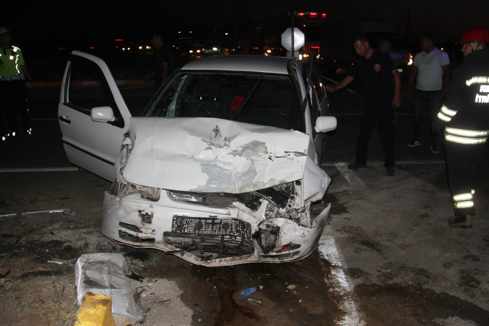 Konya’da otomobiller kavşakta çarpıştı: 4 yaralı