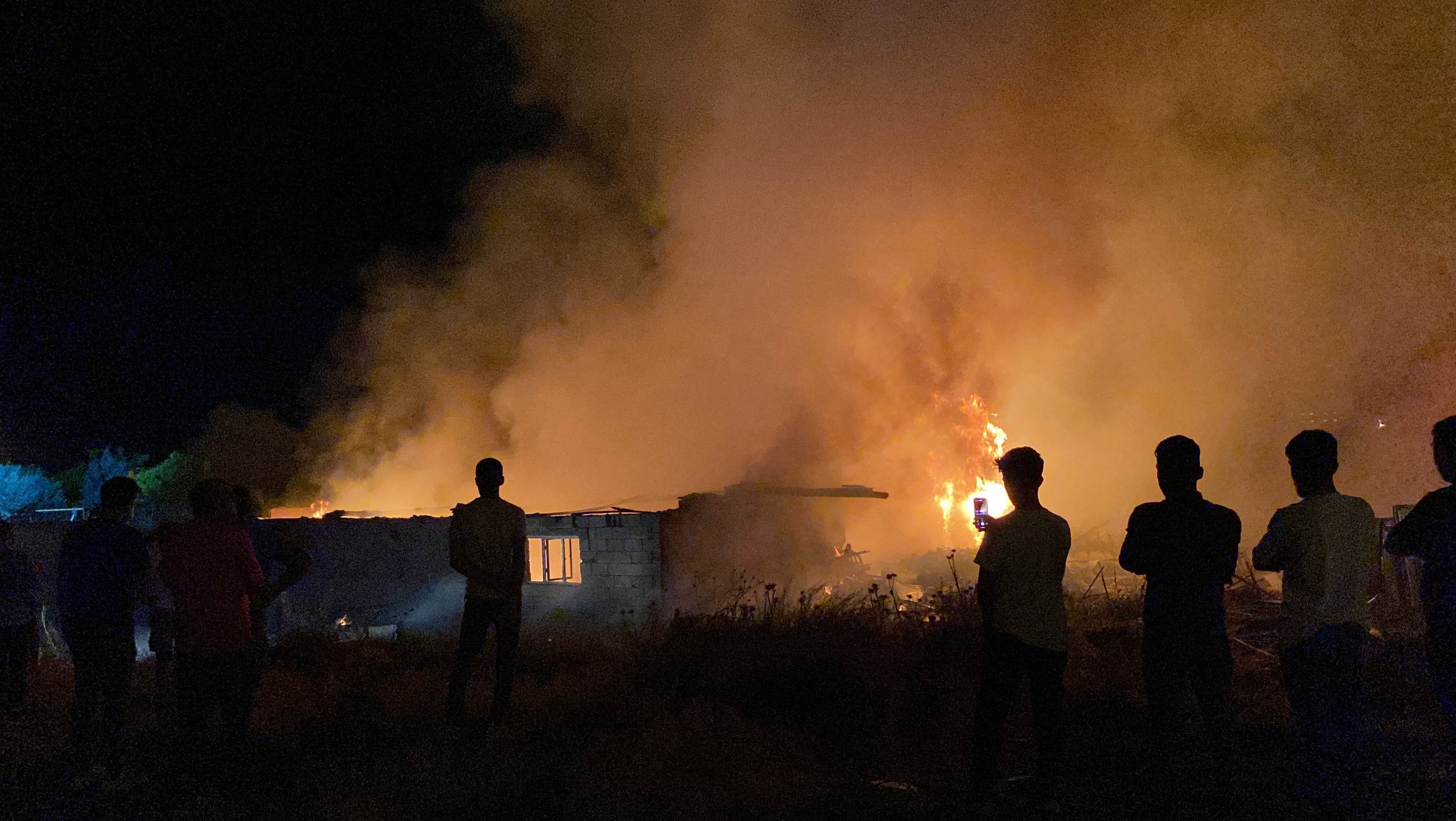 Konya’da kereste deposunda yangın paniği