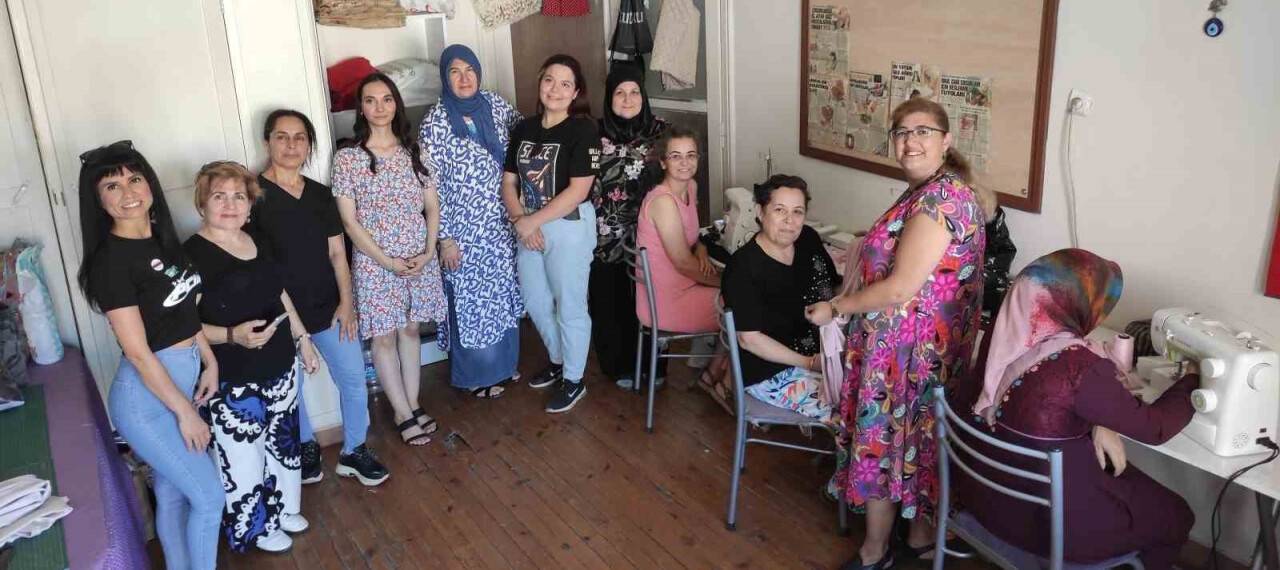 Depremzedeler için dikiş öğrendiler, geçim kaynakları oldu