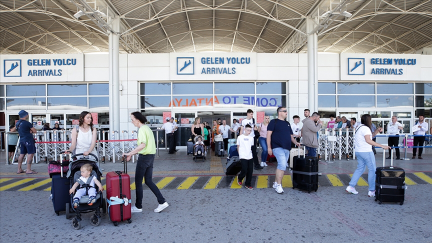 Antalya Havalimanı'nda tüm zamanların rekoru kırıldı