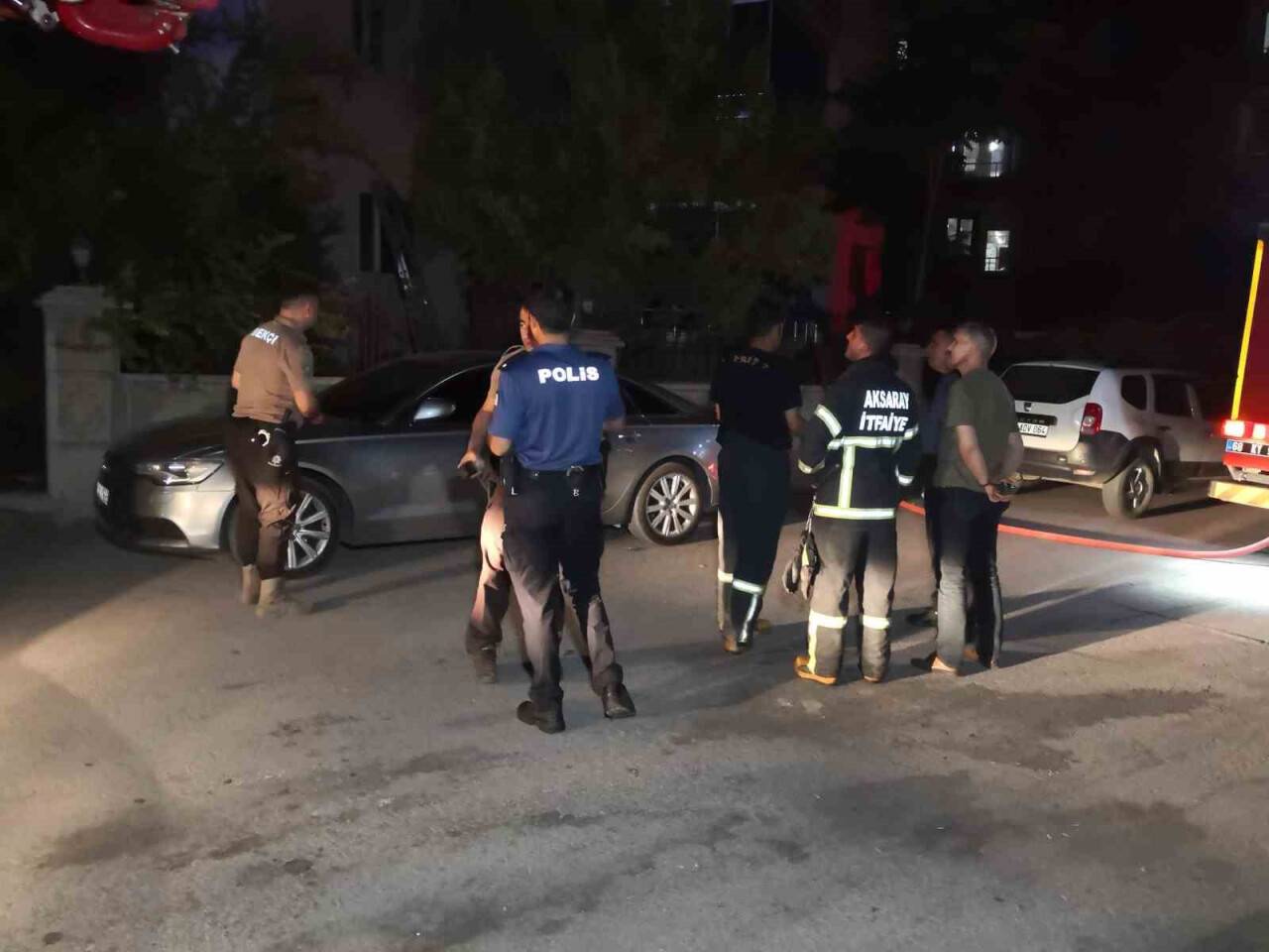 8 katlı apartmanda korkutan yangın