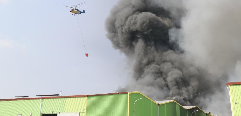 Adana'da geri dönüşümcüler sitesinde yangın, Vali açıklamada bulundu