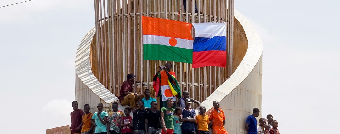 Burkina Faso ve Mali'den cuntaya destek