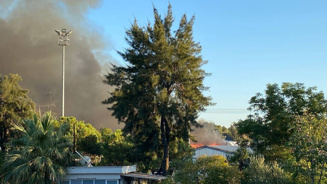Katı atık toplama merkezinde korkutan yangın