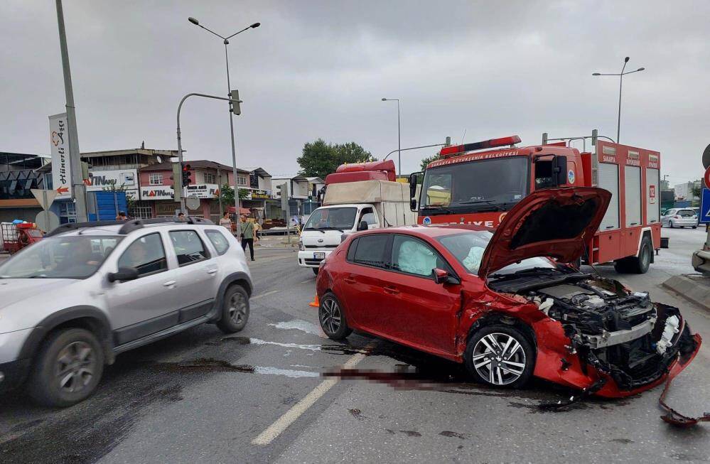 Sakarya D-100’de zincirleme kaza
