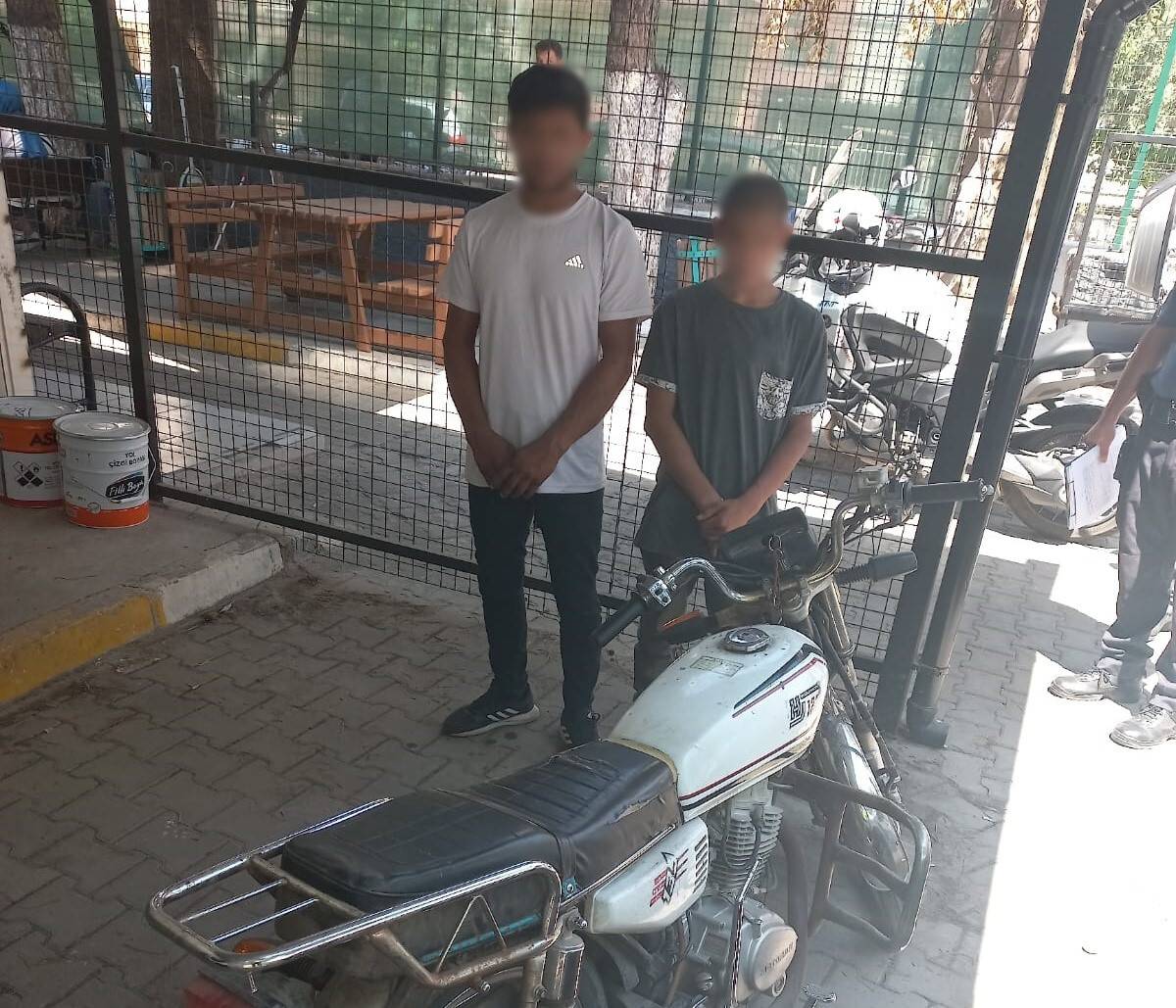 Motosiklet hırsızları yakayı ele verdi