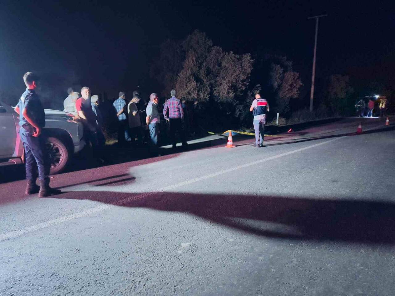 Yolun karşısına geçmek isteyen 65 yaşındaki adama otomobil çarptı