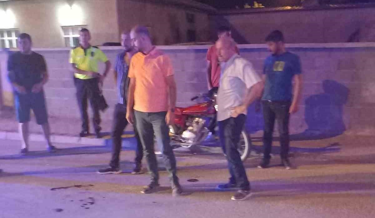 Konya'da motosiklet kontrolden çıktı, duvara çarptı