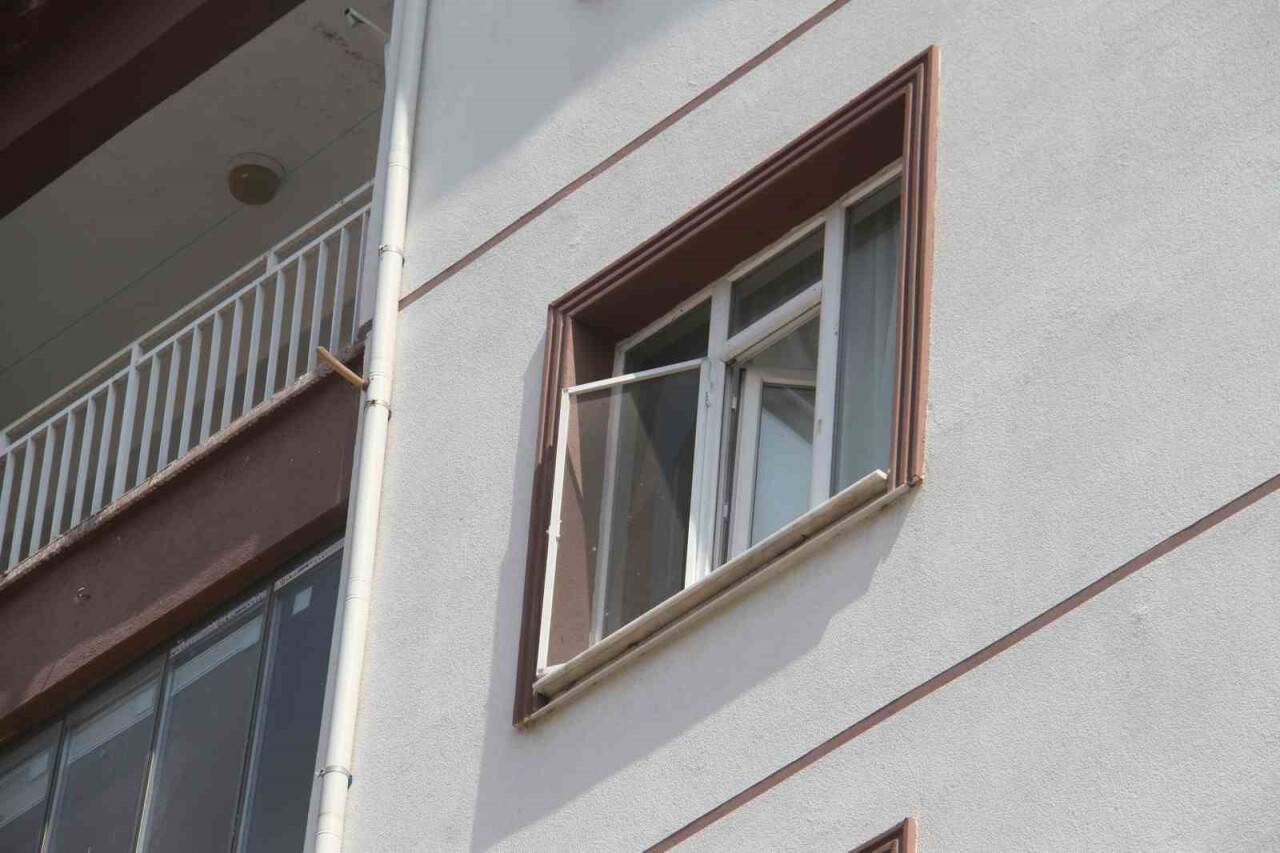 Konya'da 10 yaşındaki engelli çocuk 4. kattan düştü