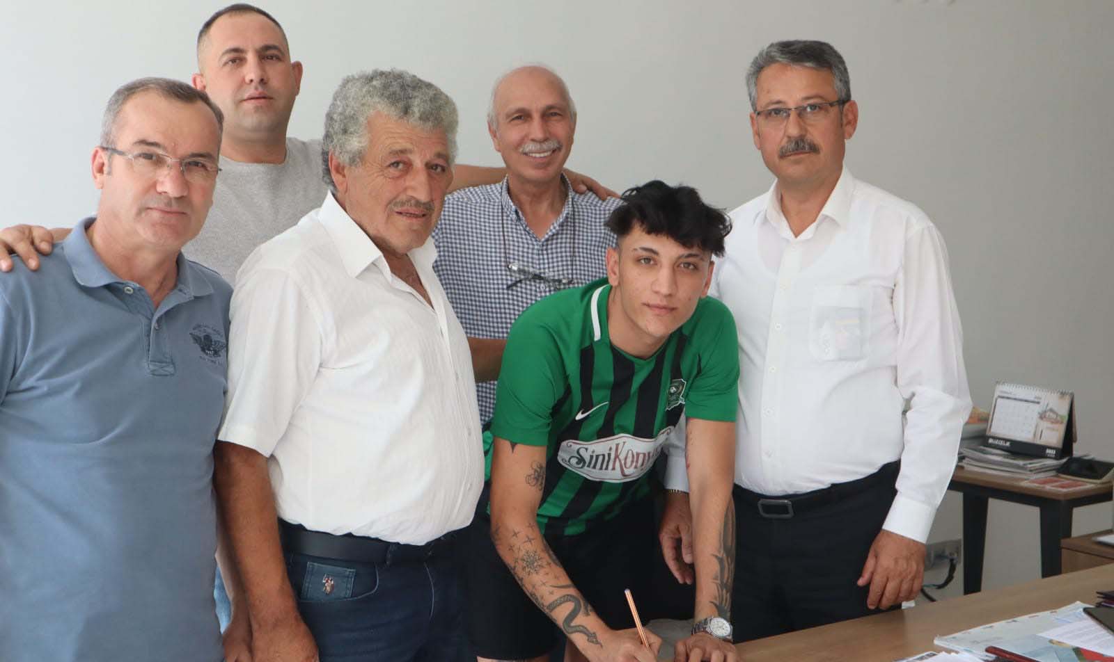 Sarayönü Belediyespor’da imzalar sürüyor