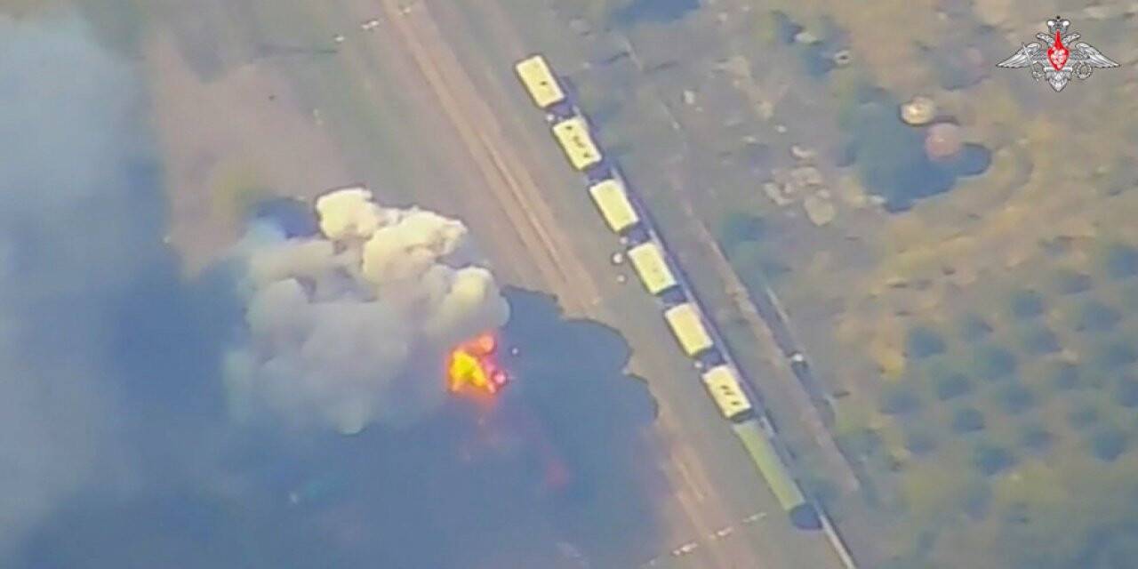 Rusya treni vurdu, görüntülerini paylaştı