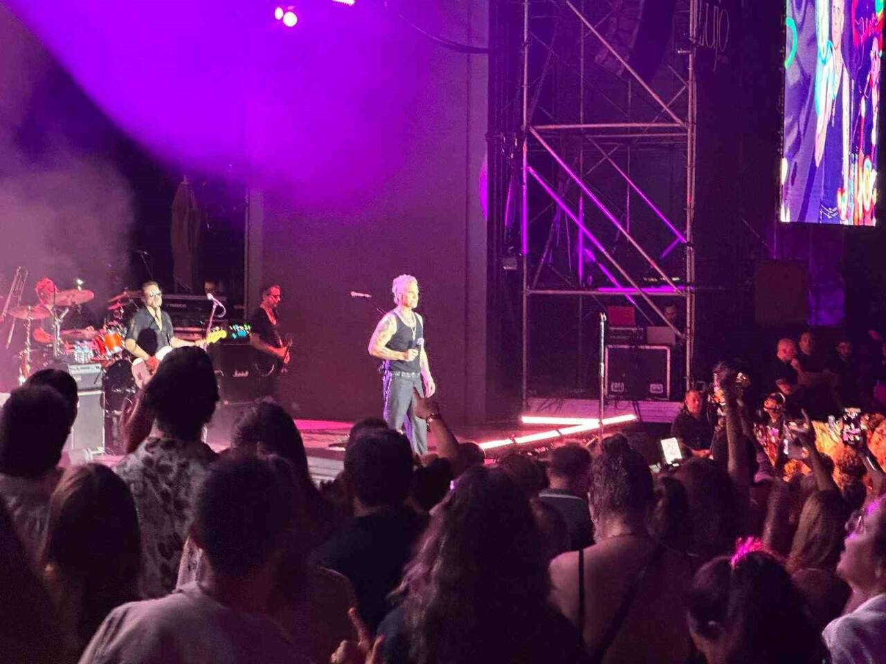 Dünya yıldızı Robbie Williams Türkiye'de konser verdi
