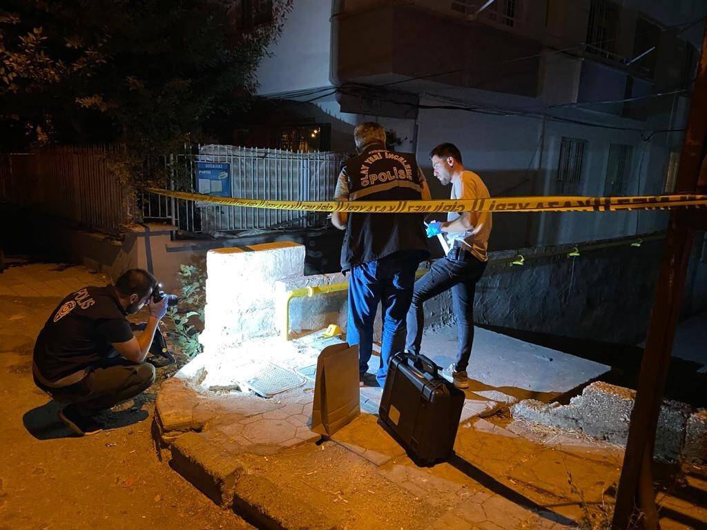 Aile içi bıçaklı kavgada 2’si kadın 3 yaralı