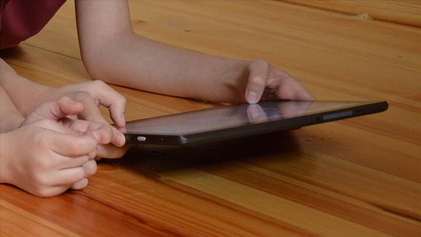 Aile ve Sosyal Hizmetler Bakanlığı'ndan ebeveynlere sanal ortam uyarısı