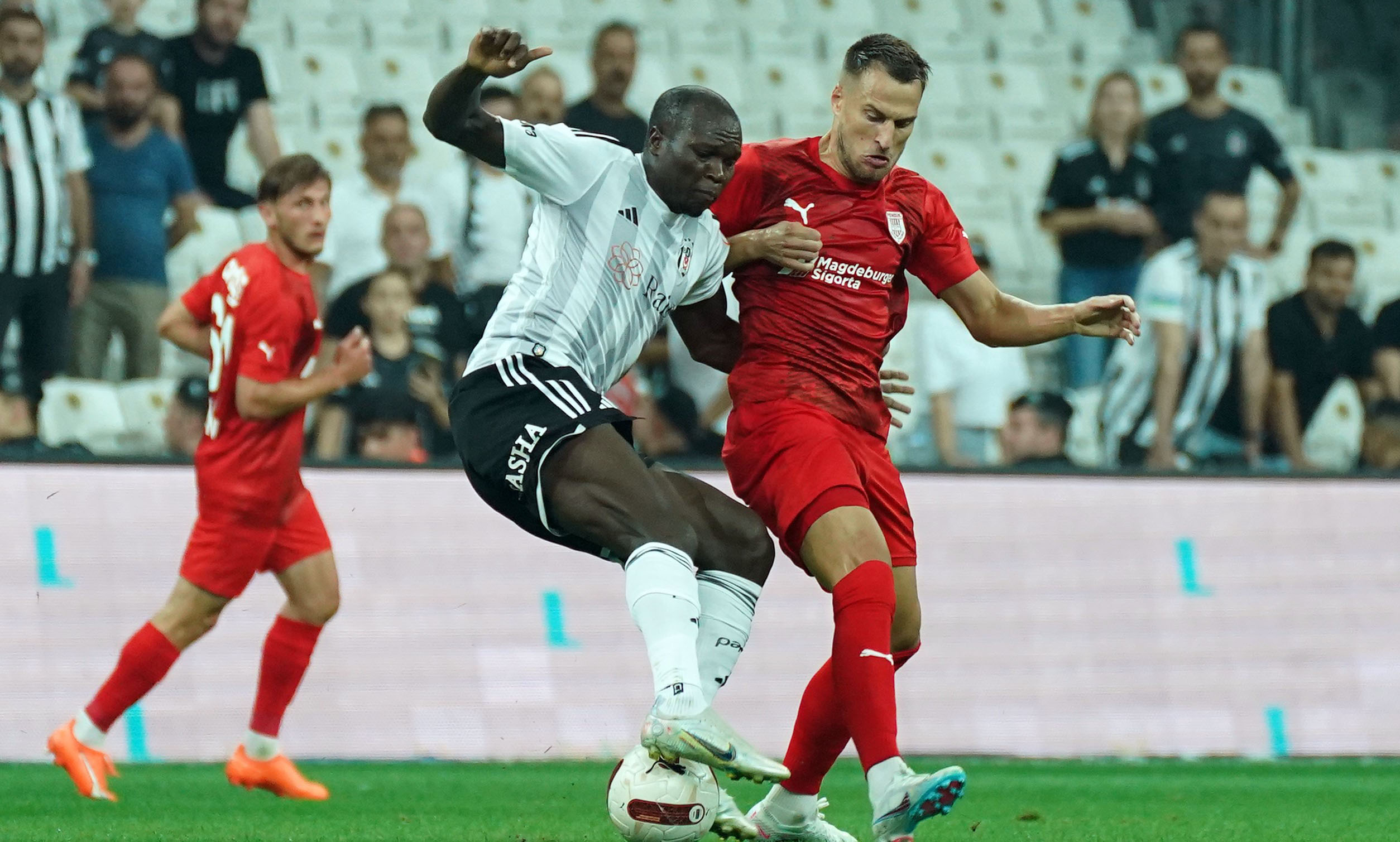 Beşiktaş: " VAR kayıtlarını ivedi bir şekilde istiyoruz"