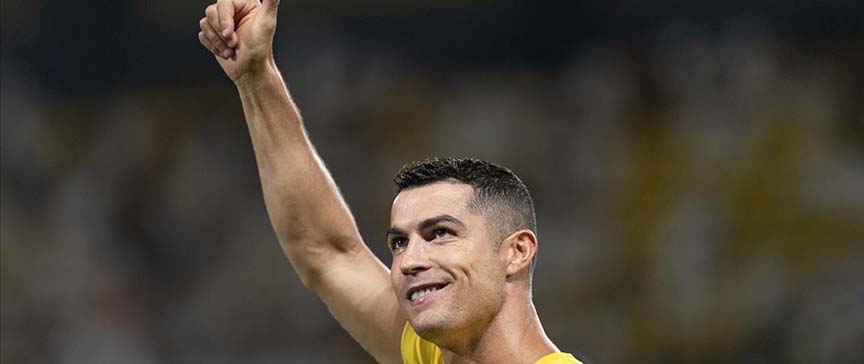Ronaldo, Arabistan'da "hat-trick" yaptı