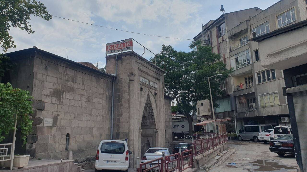 Sahibinden ‘kurumsala kiralık’ tarihi eser