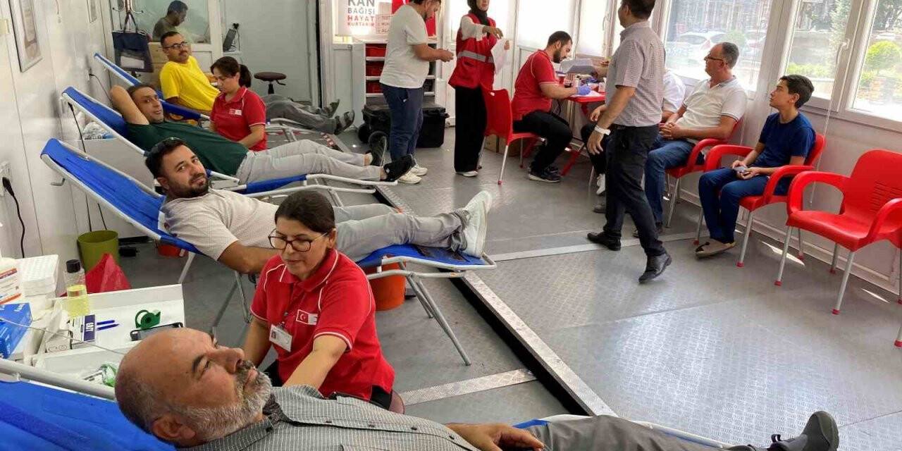 Kulu'da seyyar tır kan alım aracından kan alımı