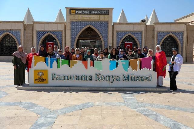 KUZEM'in kursiyerleri Konya'yı gezdi