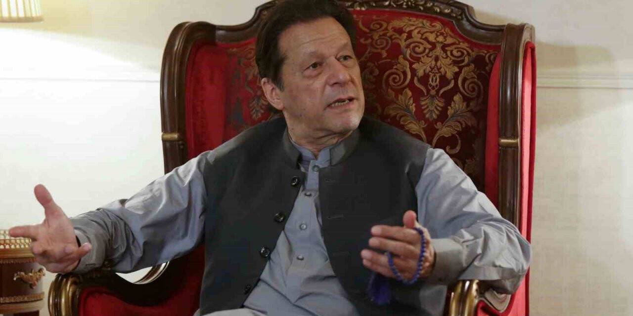 Pakistan’ın eski Başbakanı Khan’ın tutukluluk süresi yeniden uzatıldı