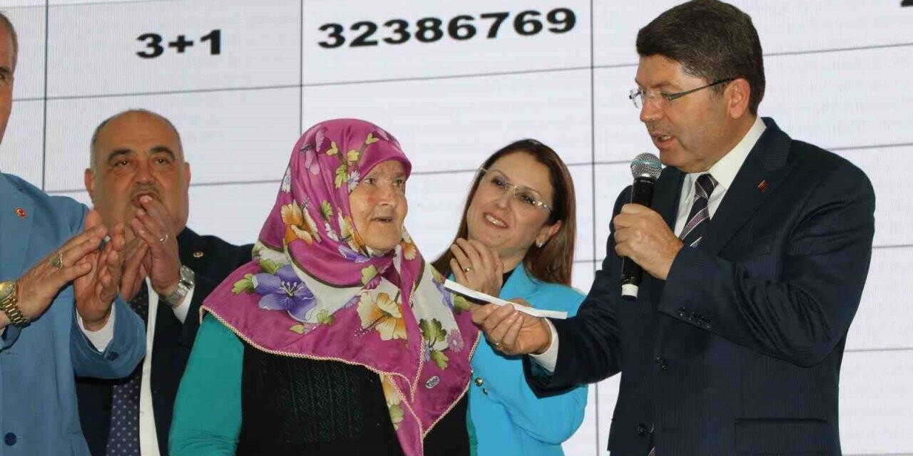 Adalet Bakanı Tunç: "Millete borcumuz var’’