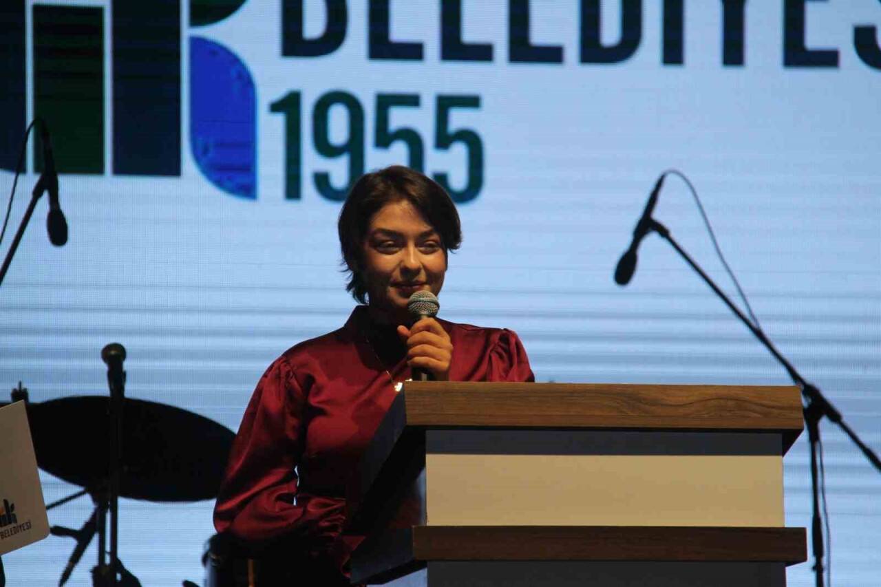 Rabia Birsen Göğercin, ata topraklarında festivale katıldı